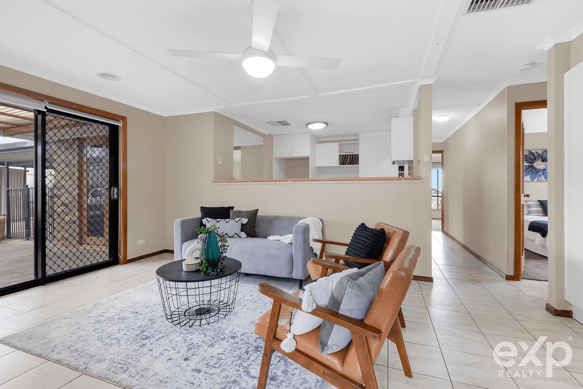 17 Mildera Crescent, Craigmore, SA 5114