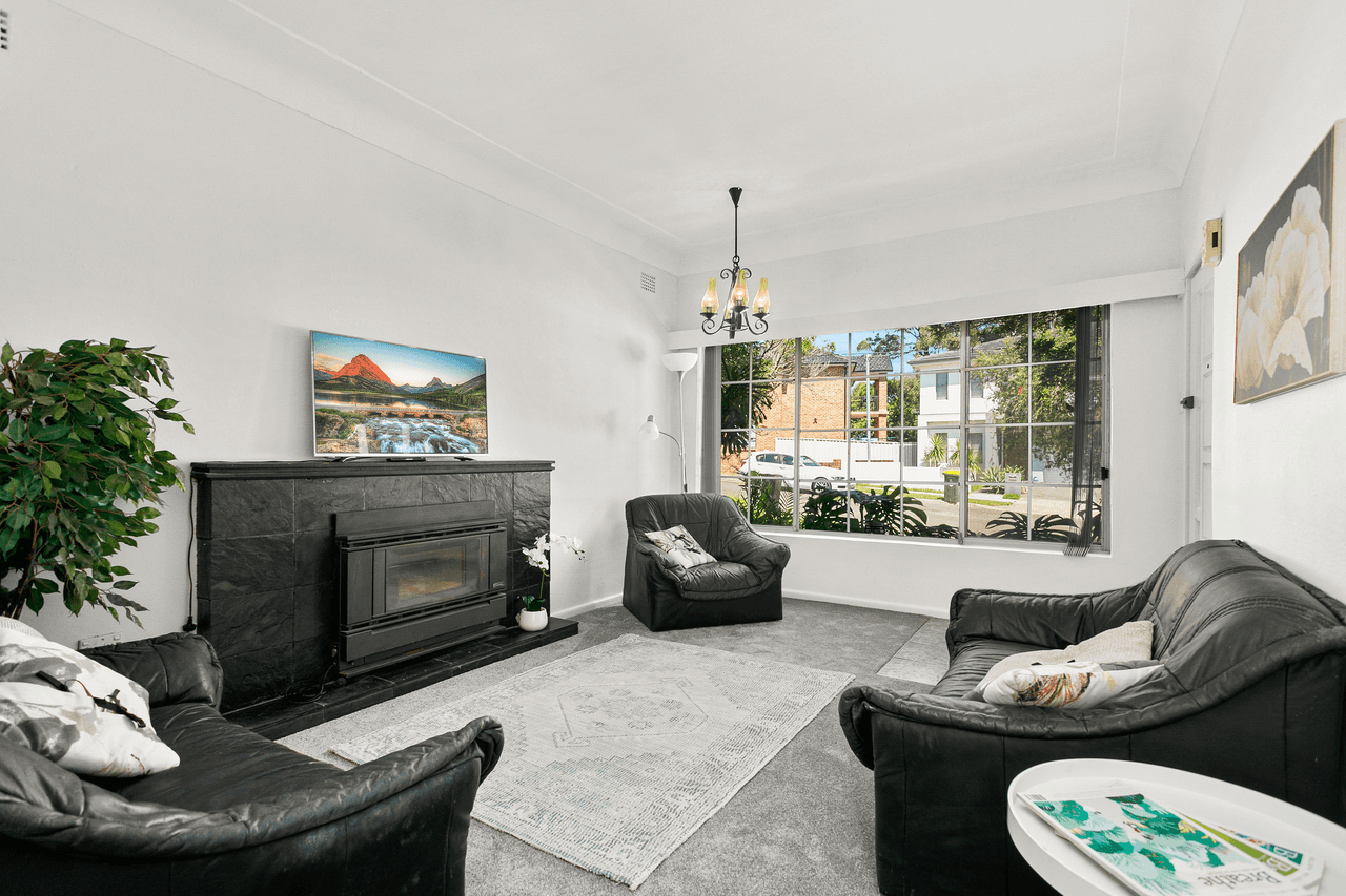 22 Macpherson Street, HURSTVILLE, NSW 2220