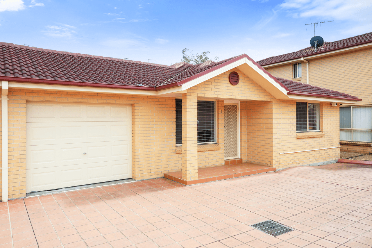 4/156-160 Brenan Street, SMITHFIELD, NSW 2164