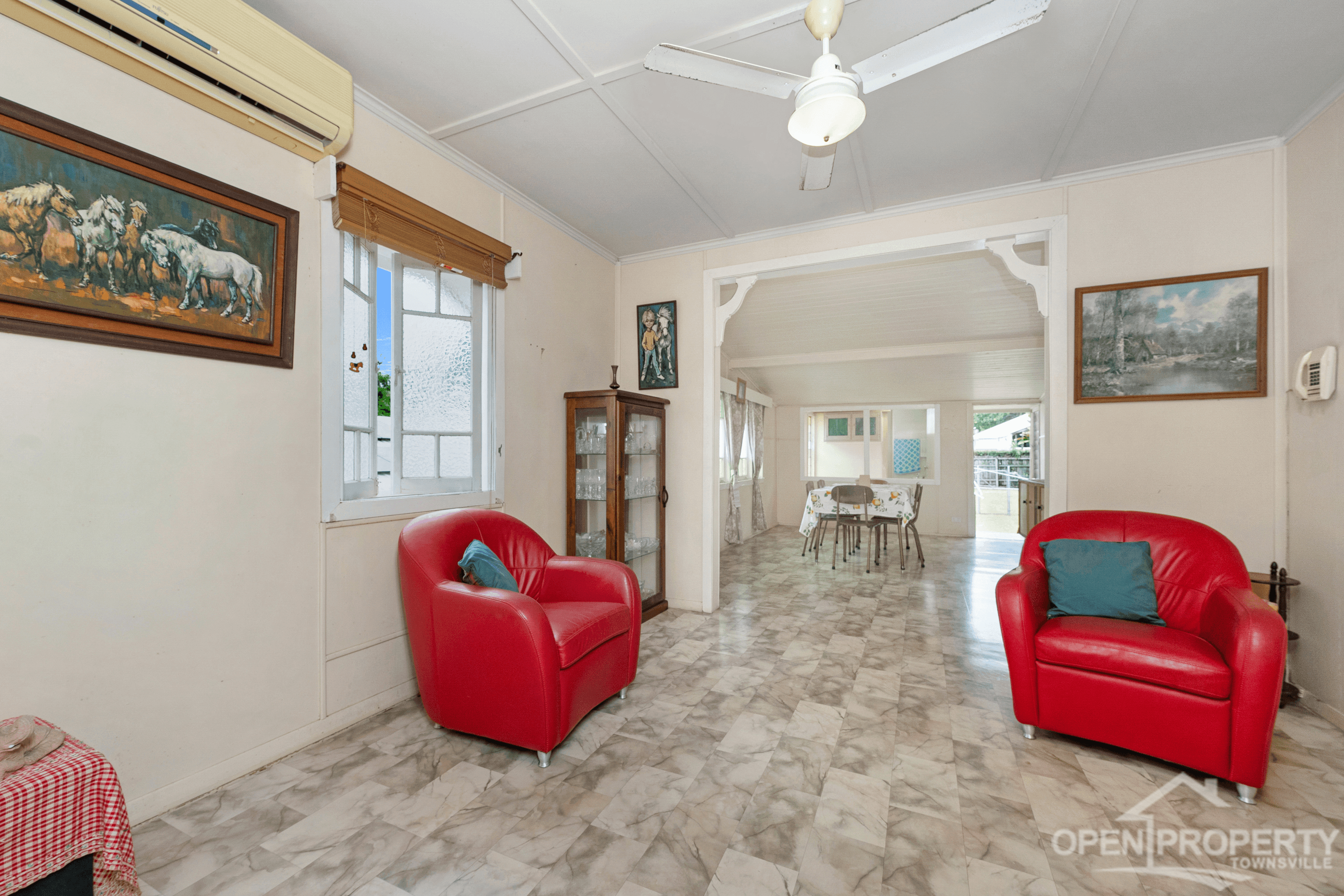 25 Harold St, West End, QLD 4810