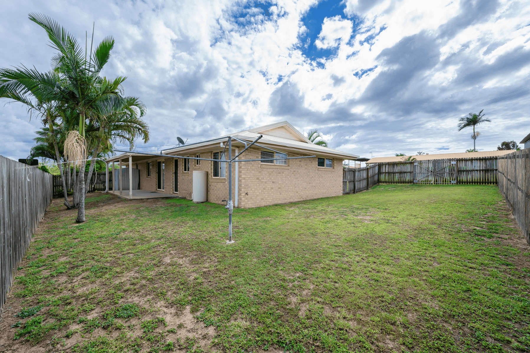 1 Cocas Drive, AVOCA, QLD 4670