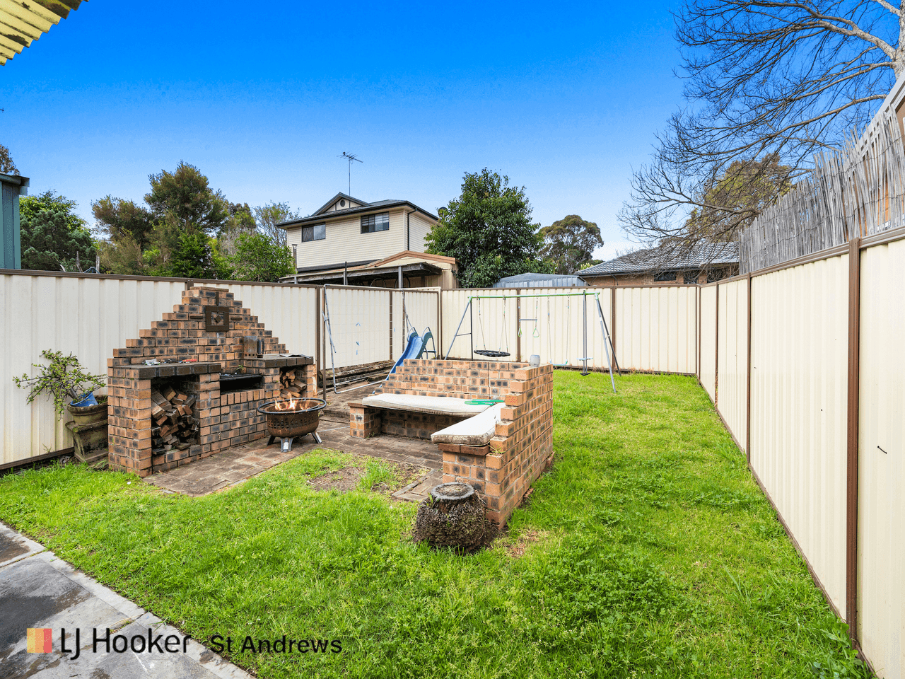 10 &amp; 10a Crozier Street, EAGLE VALE, NSW 2558