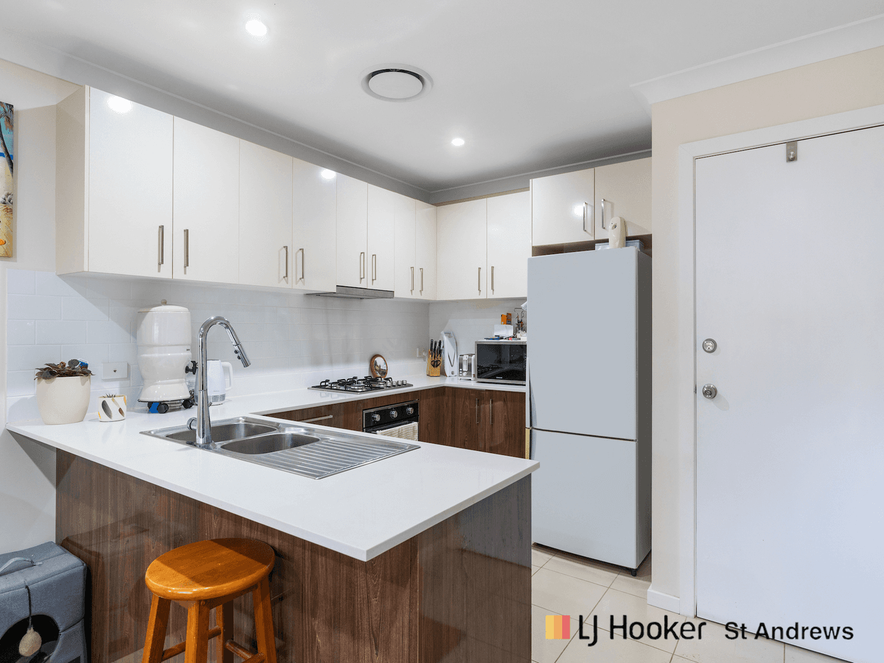 10 &amp; 10a Crozier Street, EAGLE VALE, NSW 2558