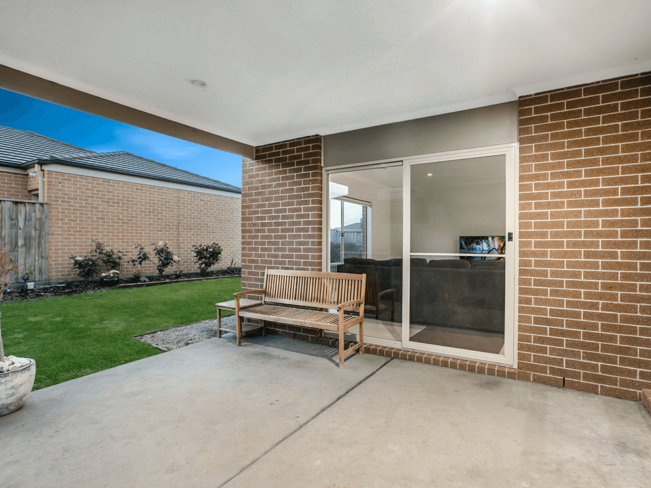 57 Royal Oak Crescent, CRANBOURNE EAST, VIC 3977