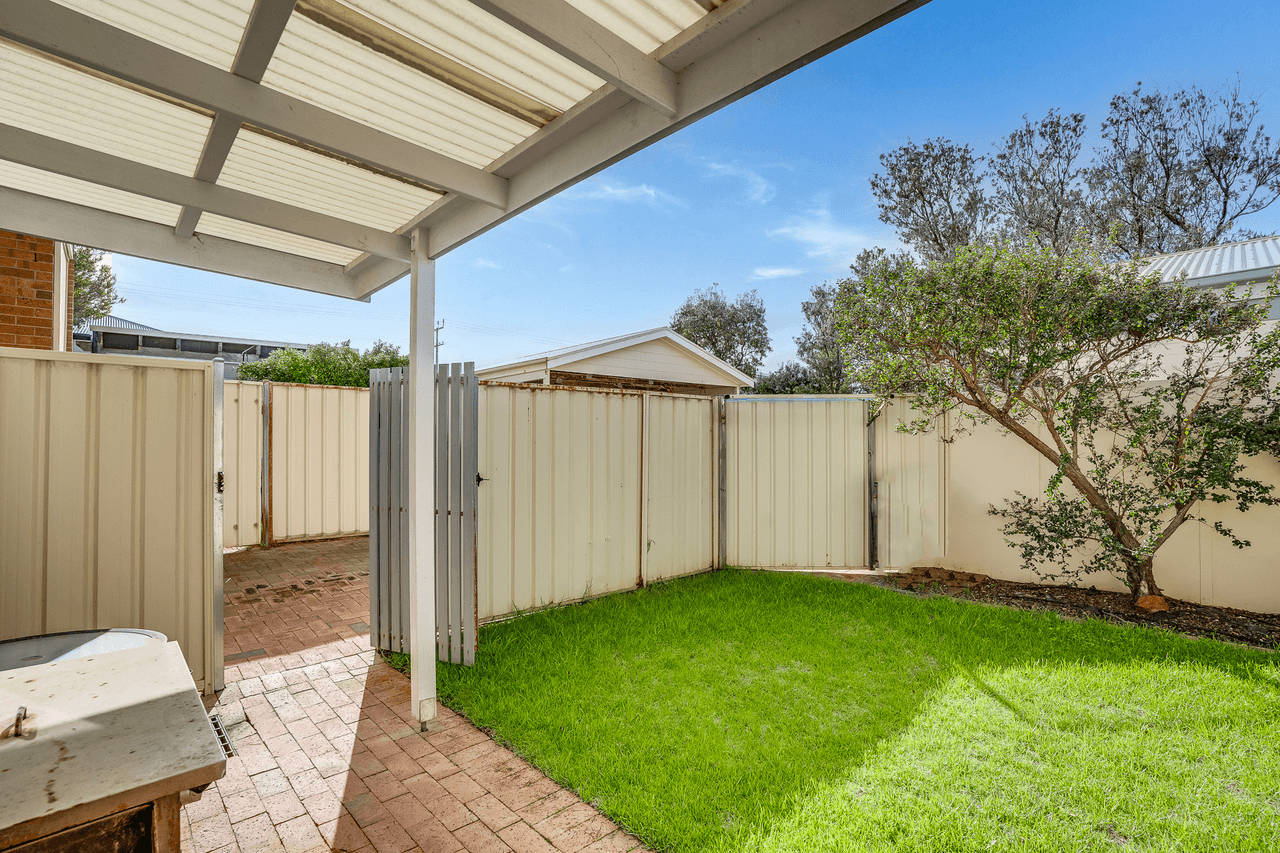 2/4 Hutton Street, PORT ELLIOT, SA 5212