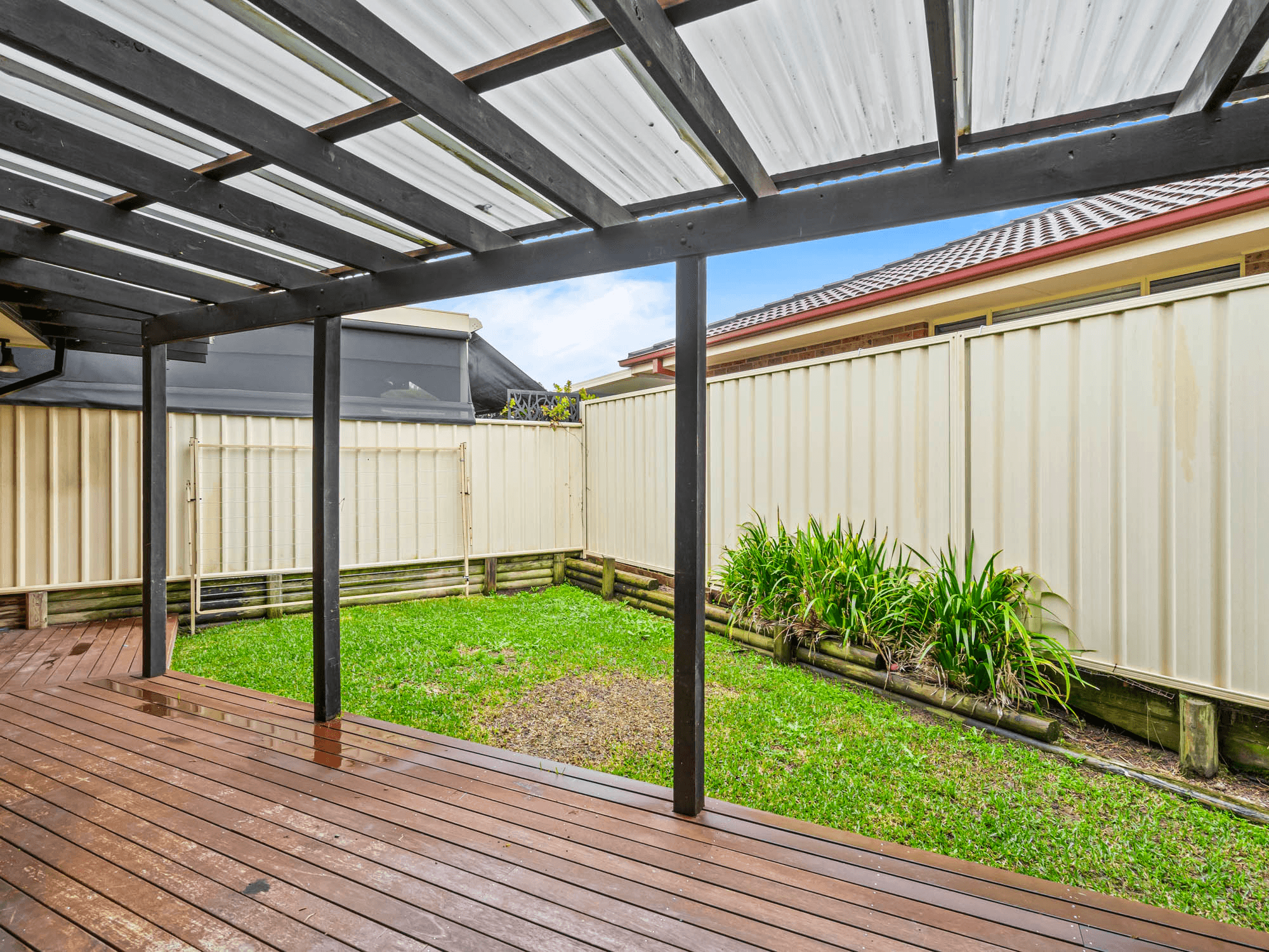 1/5 Riesling Road, BONNELLS BAY, NSW 2264