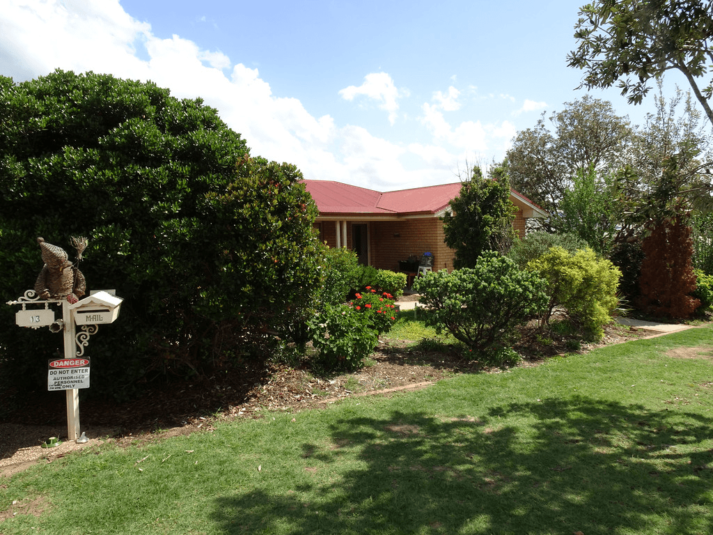 13 Lee Court, CROWS NEST, QLD 4355
