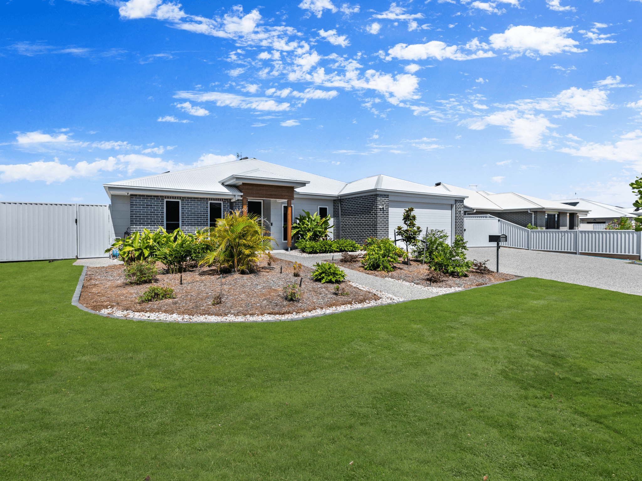9 Spearmint Circuit, NIKENBAH, QLD 4655