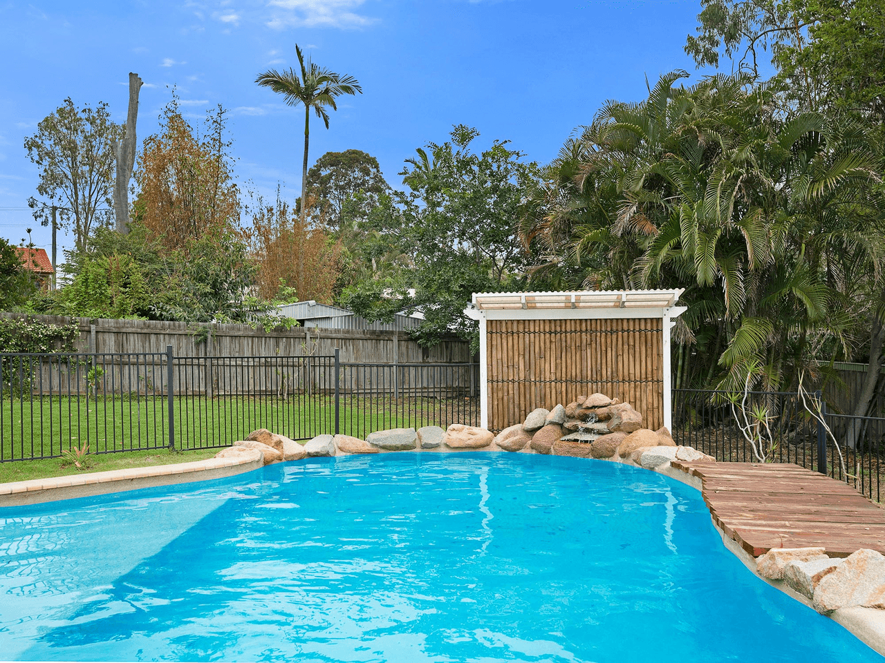 6 Scott Street, Camira, QLD 4300