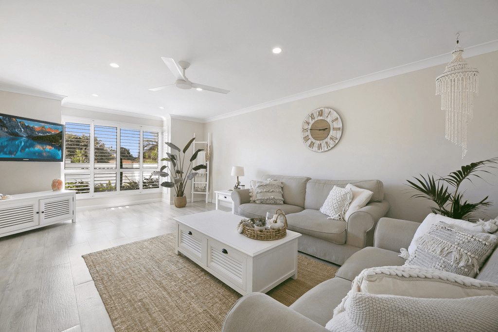 21 Shepton Crescent, MUDGEERABA, QLD 4213