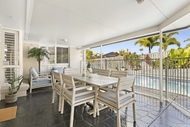 21 Shepton Crescent, MUDGEERABA, QLD 4213