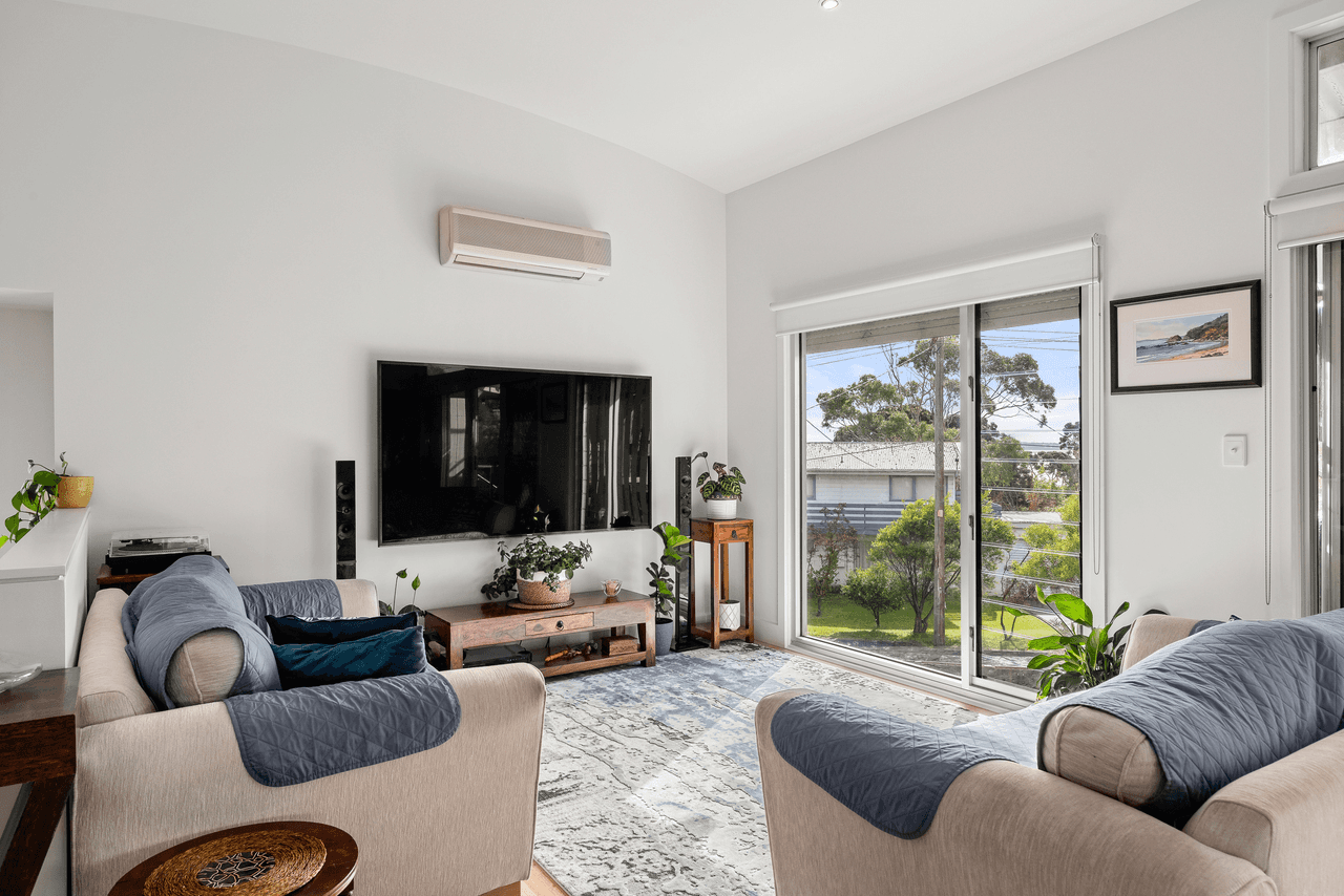 17 McRae Avenue, COWES, VIC 3922