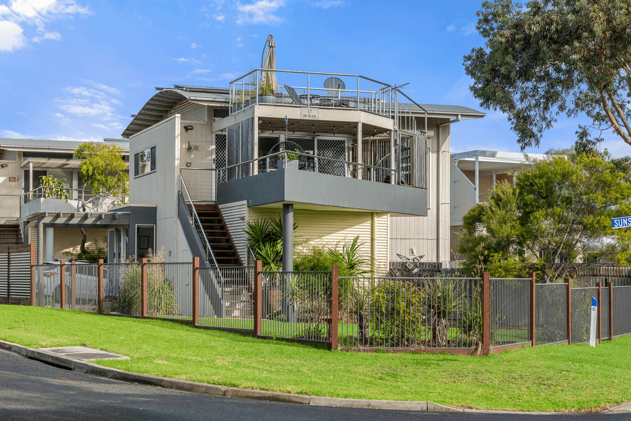 17 McRae Avenue, COWES, VIC 3922