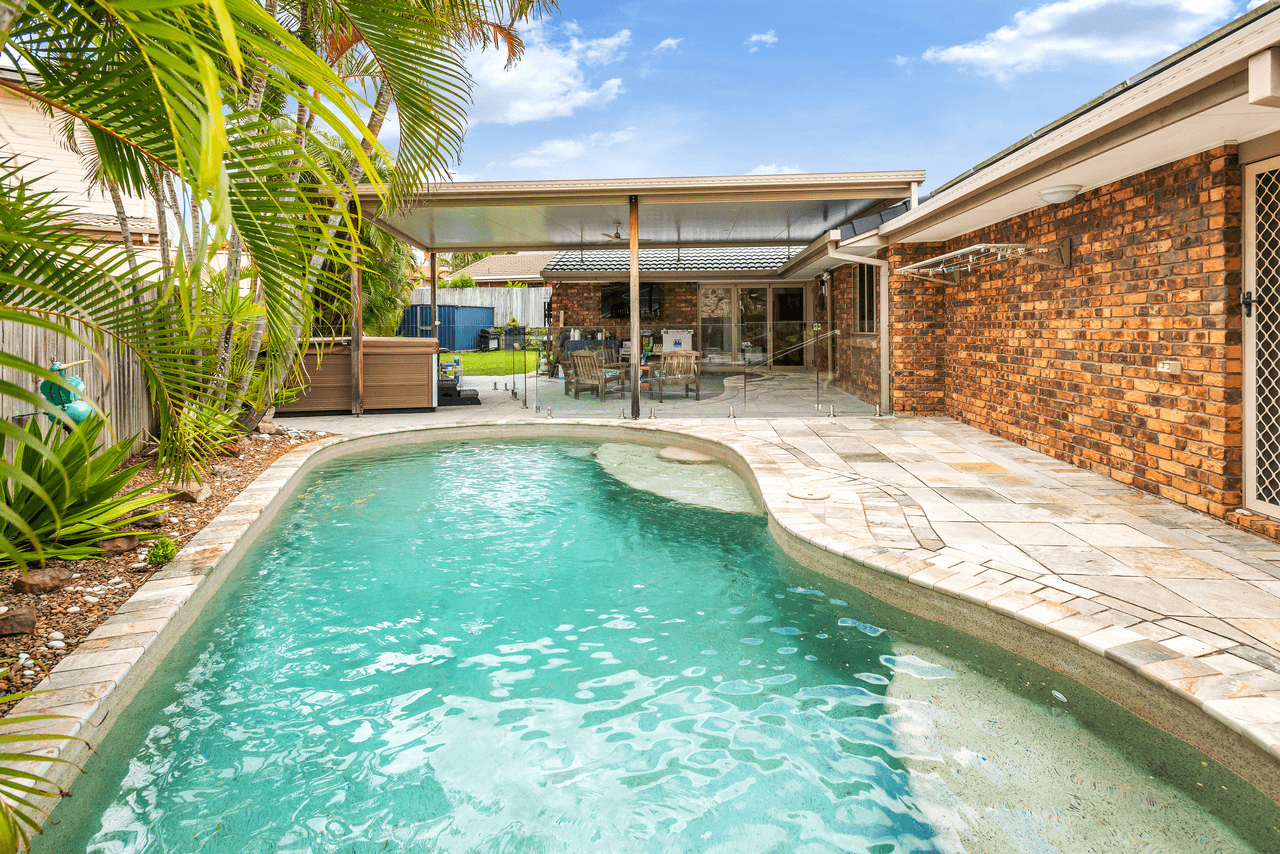 4 Chloe Close, EIGHT MILE PLAINS, QLD 4113