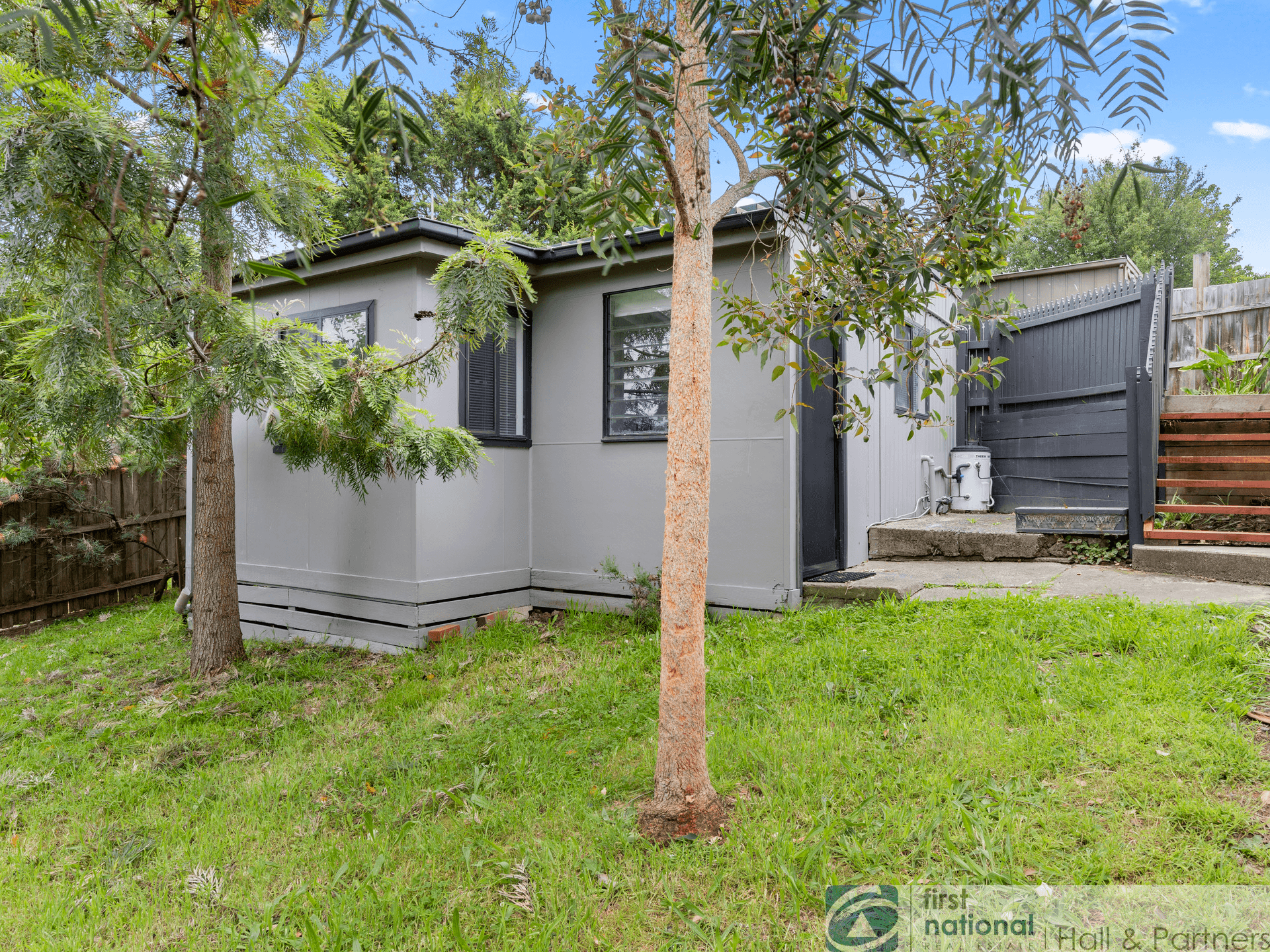 2/35 Laurel Avenue, Doveton, VIC 3177