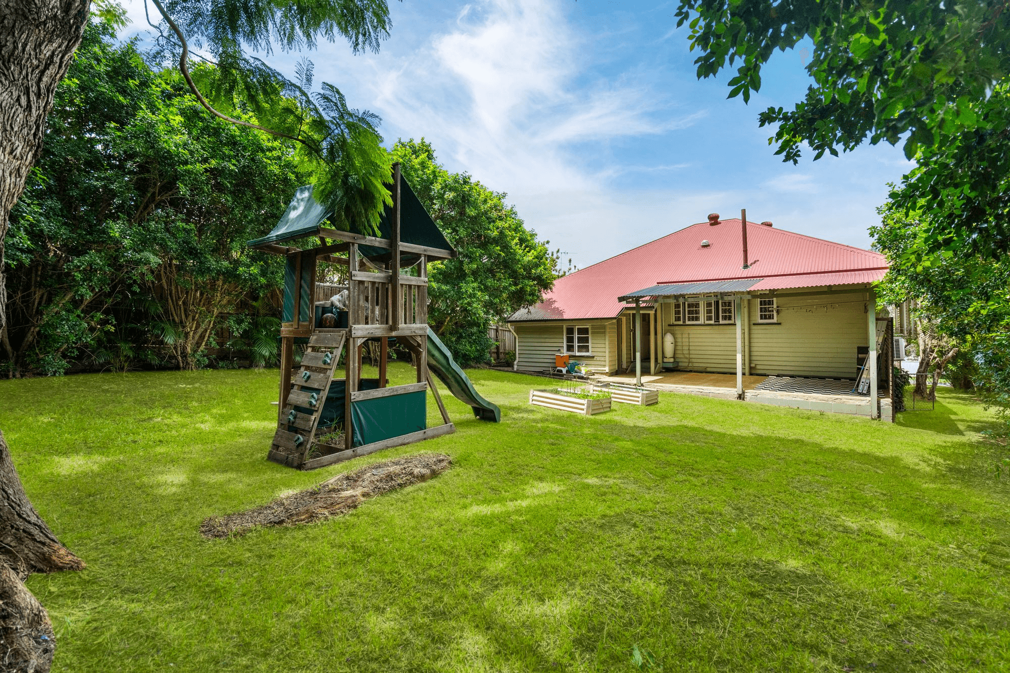 21 Stirling Street, GORDON PARK, QLD 4031