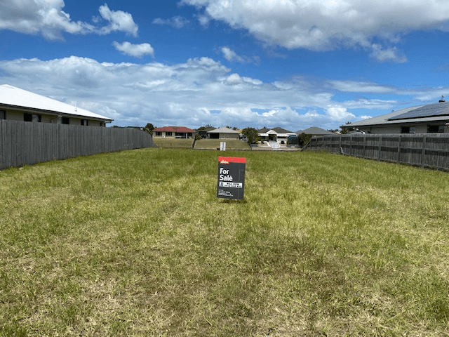 11 Yongala Avenue, ELI WATERS, QLD 4655