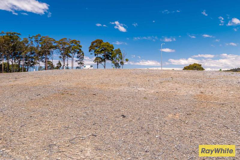 51 Freycinet Drive, SUNSHINE BAY, NSW 2536