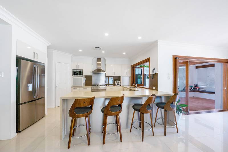 39 Meadowview Drive, Carrara, QLD 4211