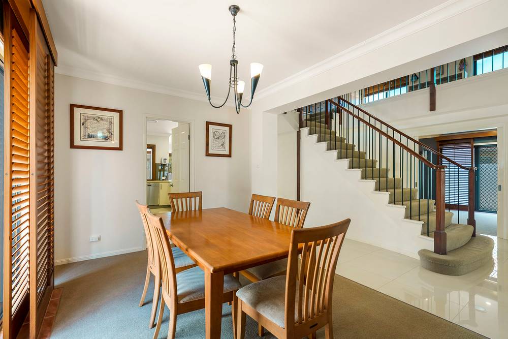 39 Meadowview Drive, Carrara, QLD 4211