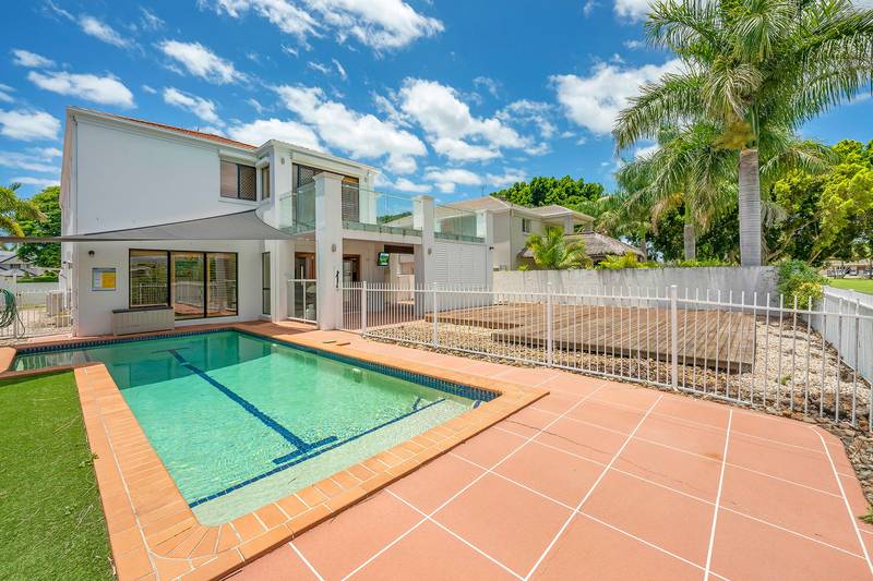 39 Meadowview Drive, Carrara, QLD 4211