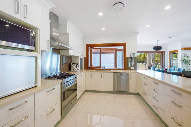 39 Meadowview Drive, Carrara, QLD 4211