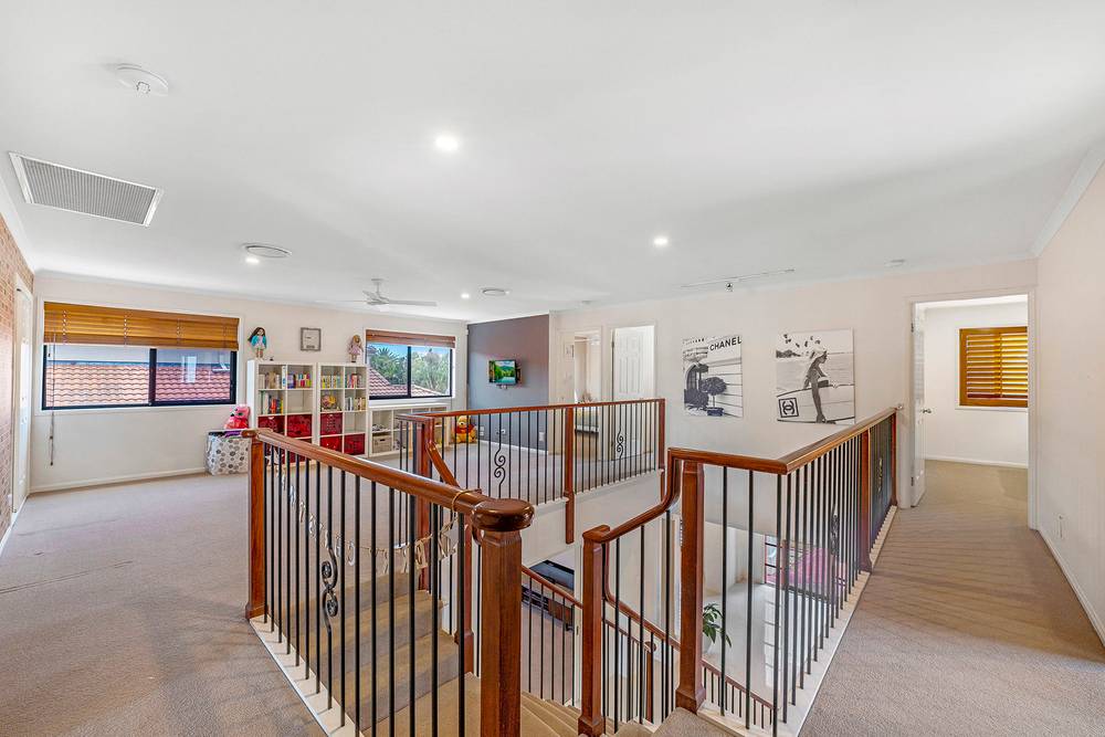 39 Meadowview Drive, Carrara, QLD 4211