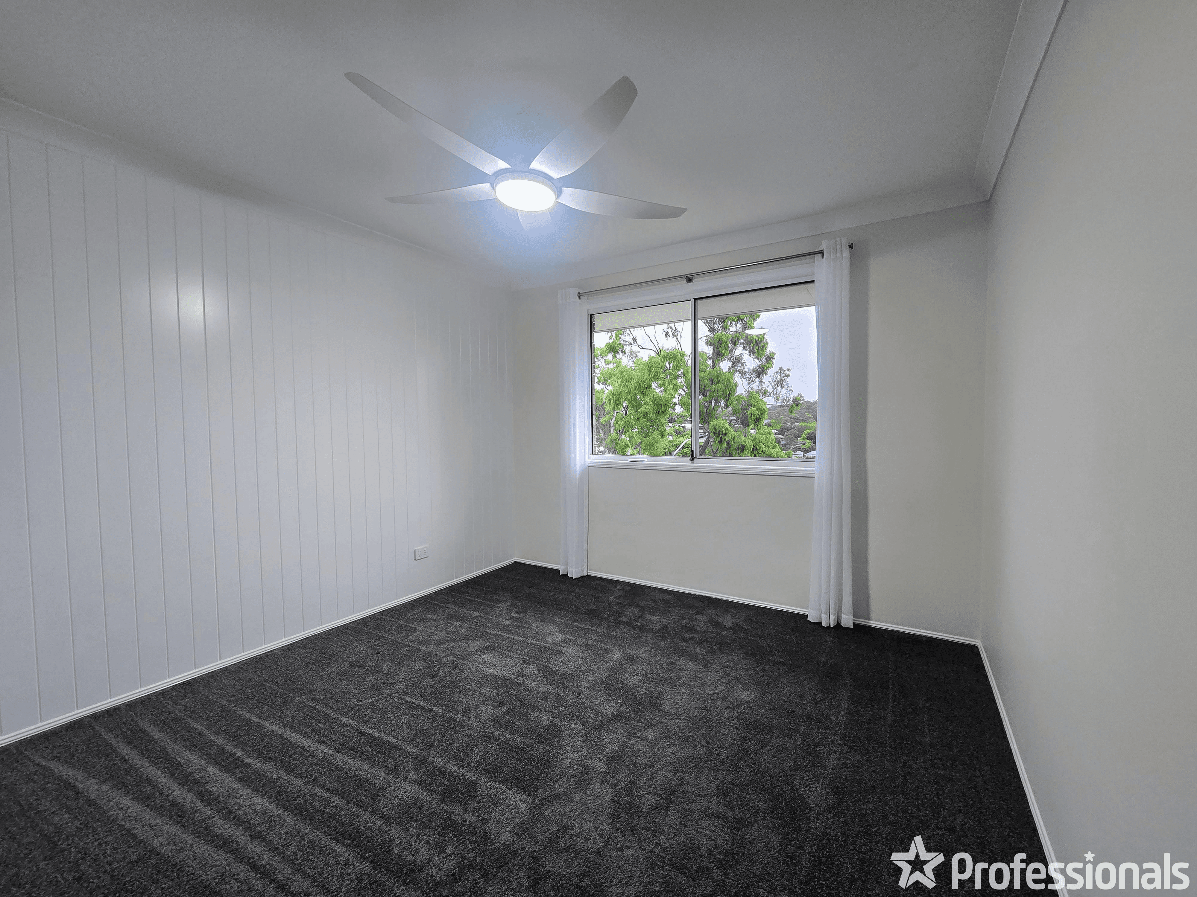 12 Jane Lane, OXENFORD, QLD 4210