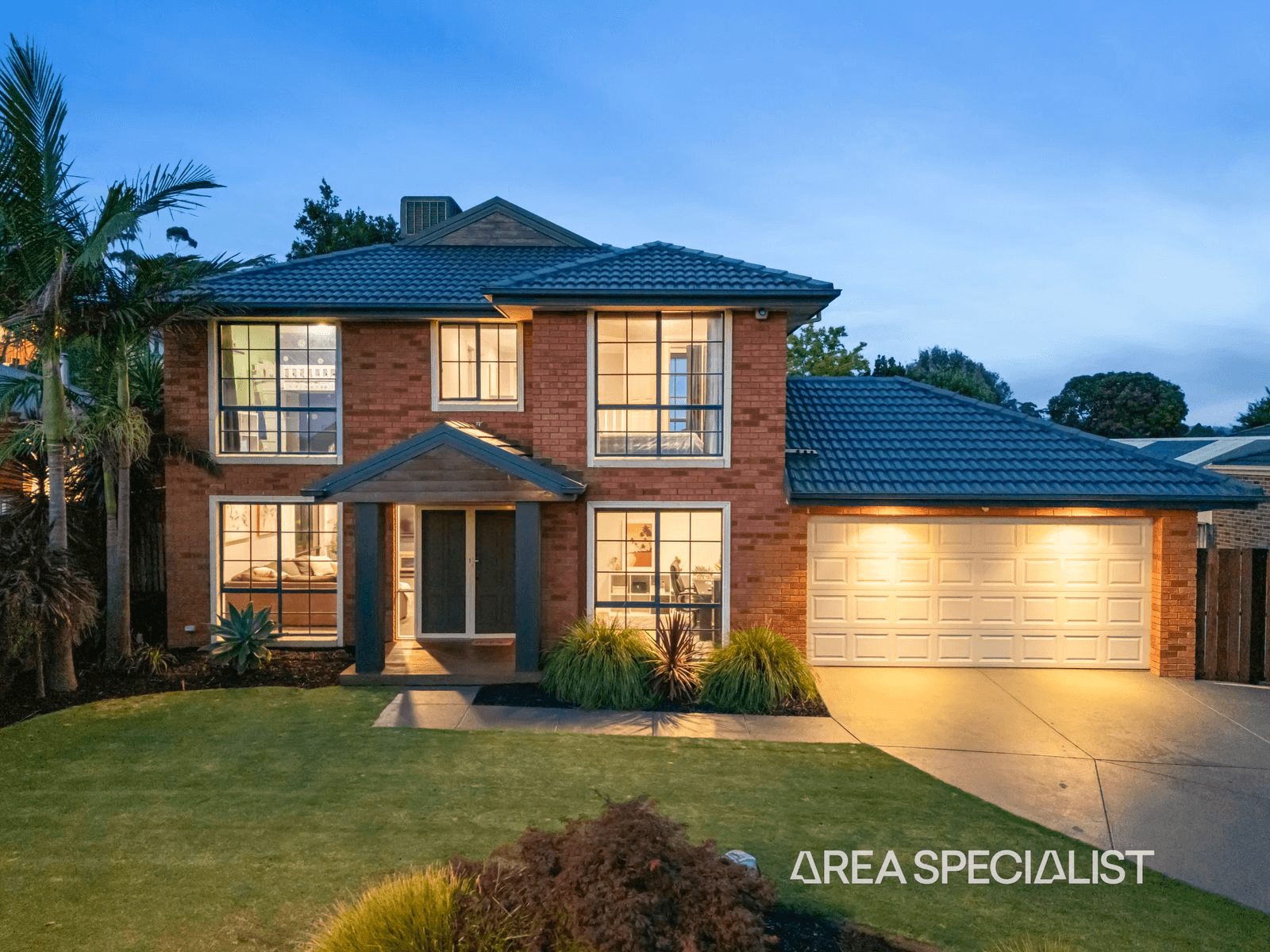 10 Overland Rise, Pakenham, VIC 3810