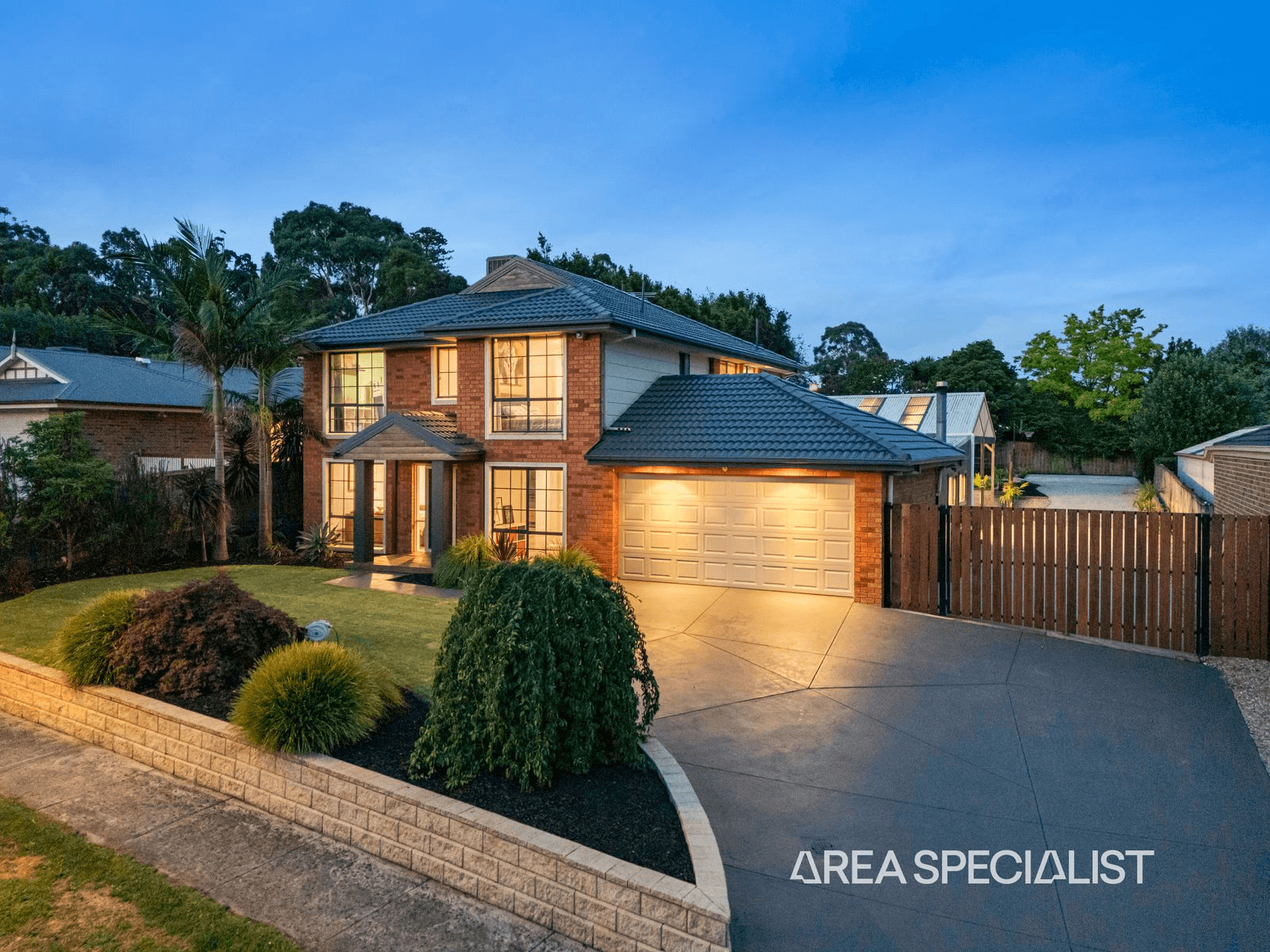 10 Overland Rise, Pakenham, VIC 3810