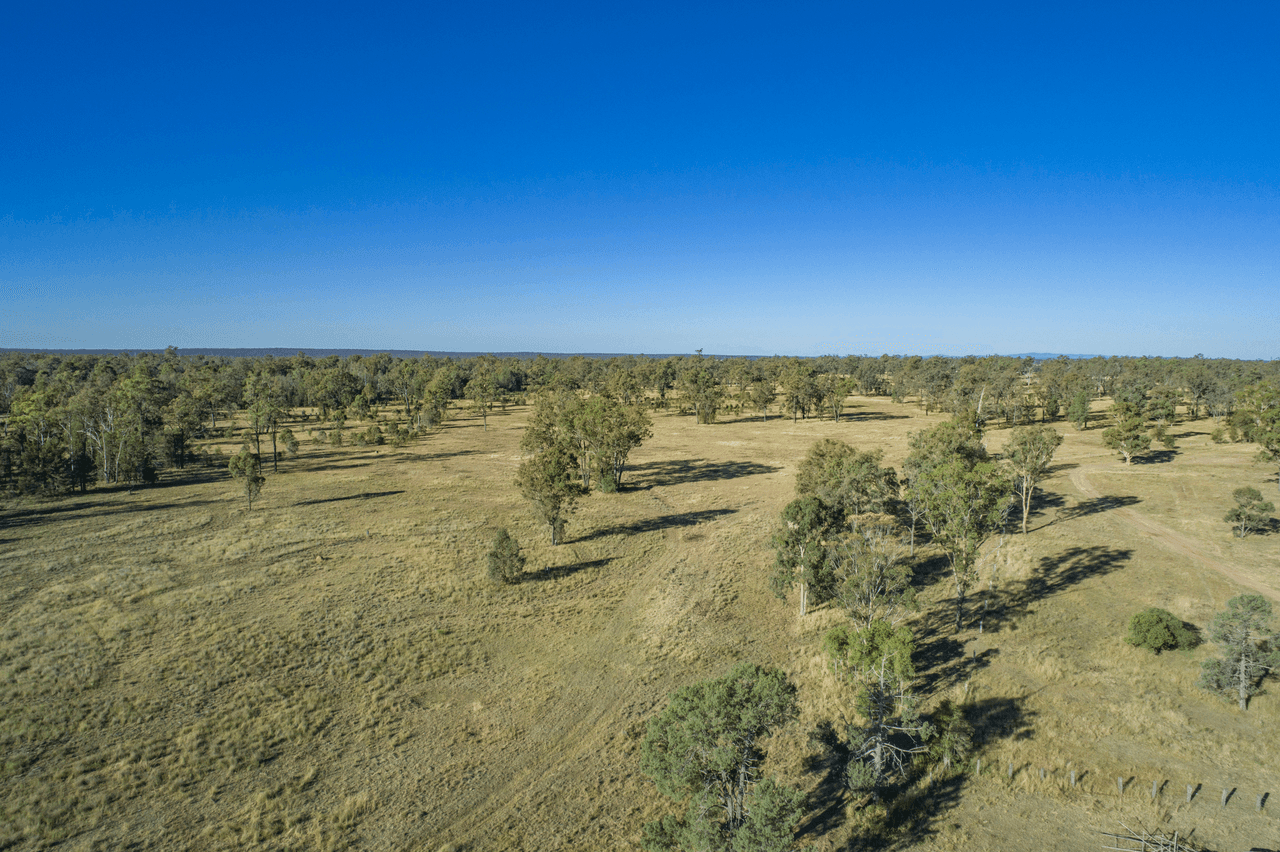 'Pine Hill', CHINCHILLA, QLD 4413