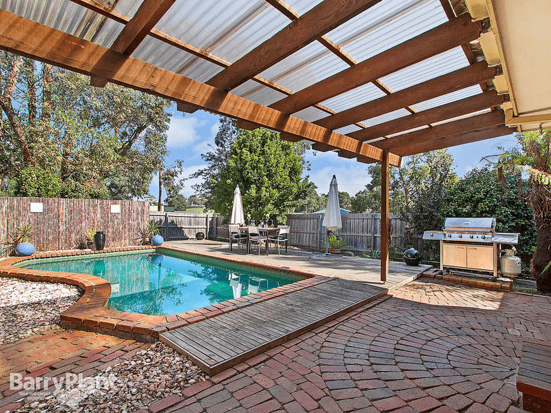 67 Francis Crescent, FERNTREE GULLY, VIC 3156