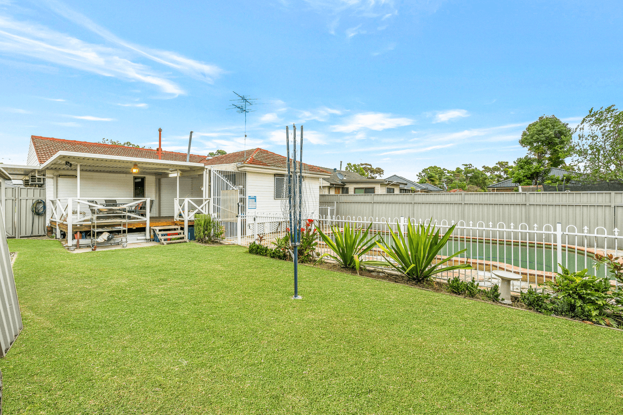 33 Guthega Crescent, HECKENBERG, NSW 2168