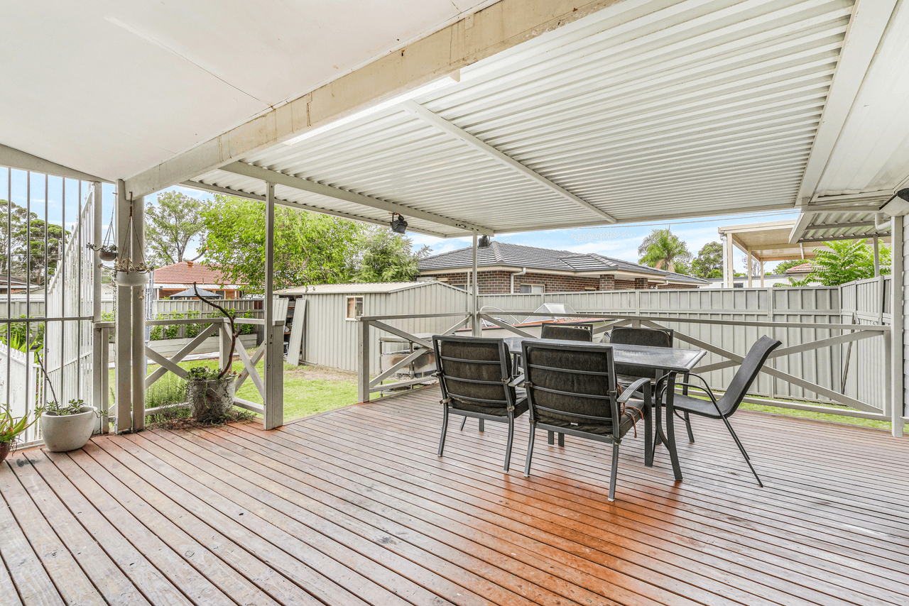 33 Guthega Crescent, HECKENBERG, NSW 2168