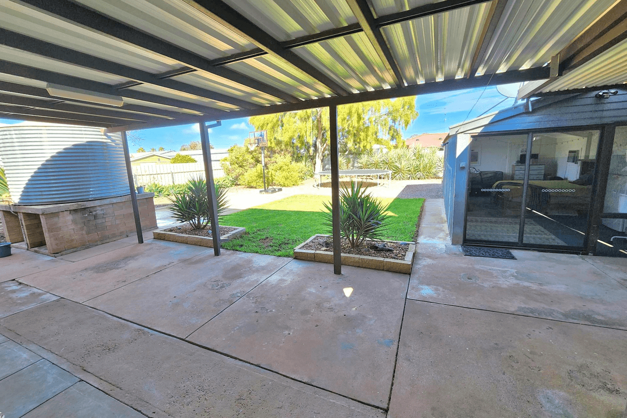 83  Flinders Avenue, Whyalla Stuart, SA 5608