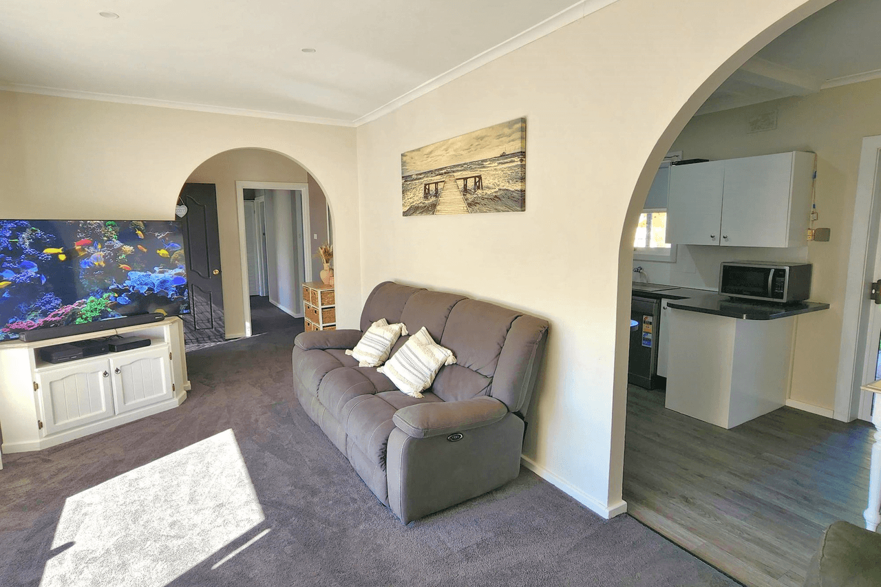 83  Flinders Avenue, Whyalla Stuart, SA 5608