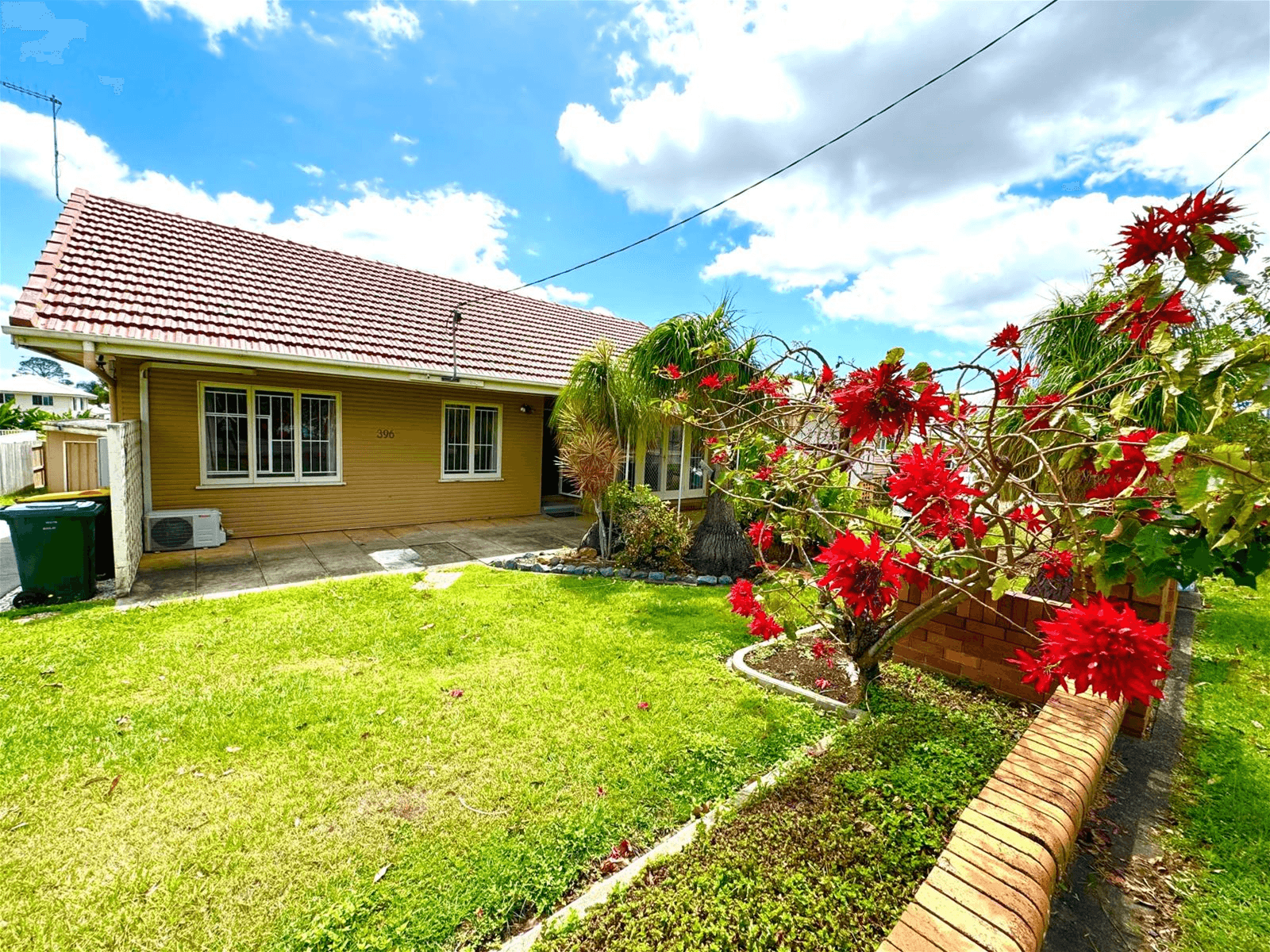 396 Richmond Road, CANNON HILL, QLD 4170