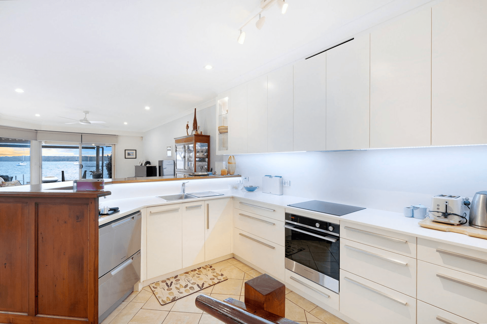 26a Gymea Crescent, Mannering Park, NSW 2259