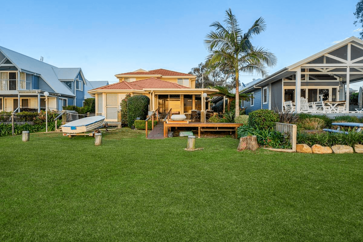 26a Gymea Crescent, Mannering Park, NSW 2259