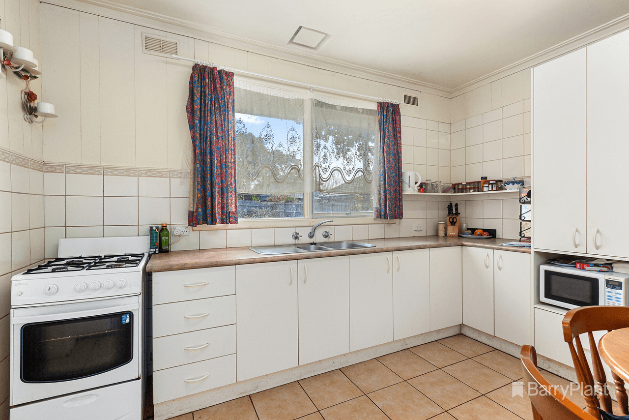 13 Vivienne Avenue, Boronia, VIC 3155