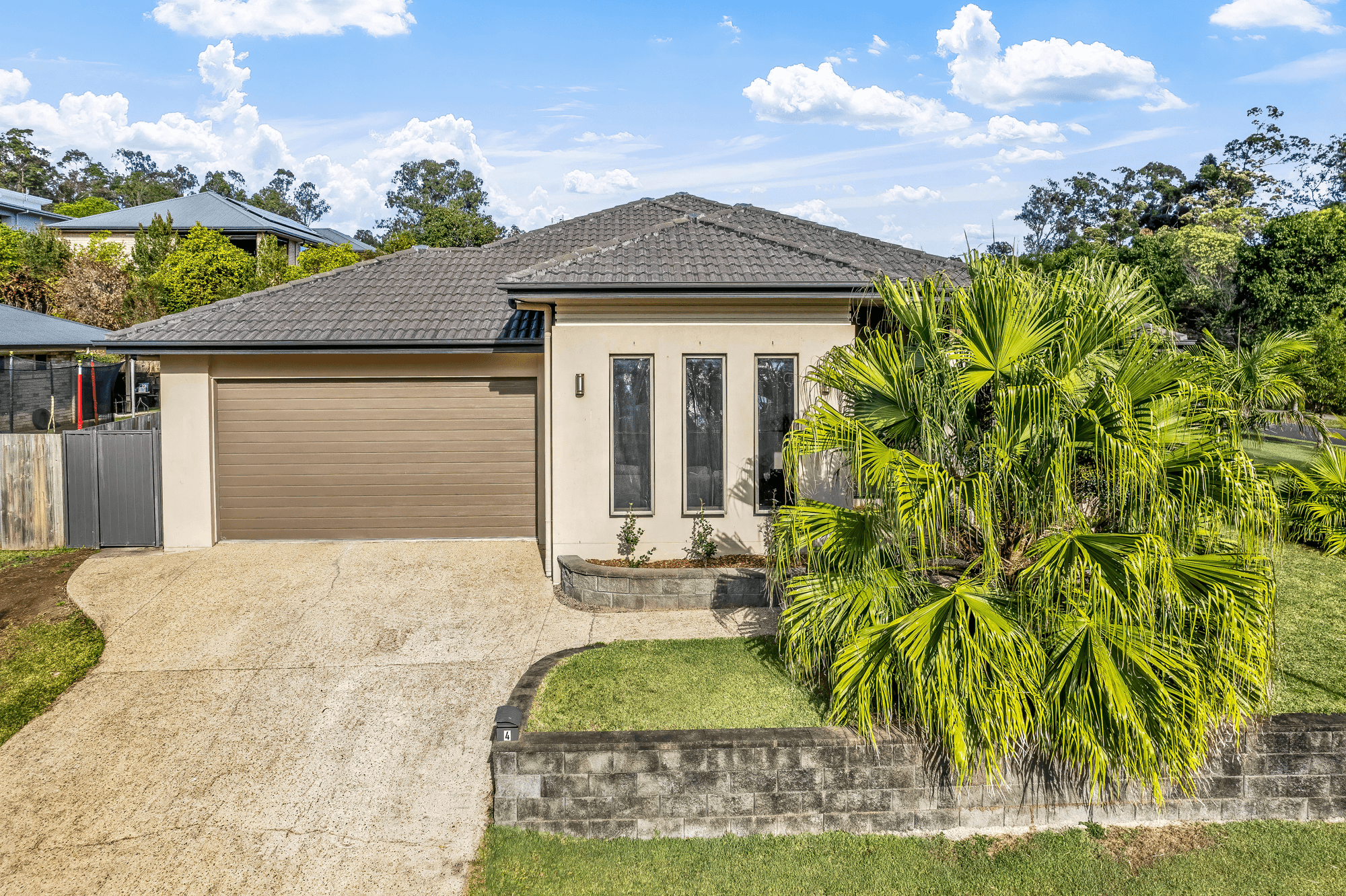 4 Elouera Close, LANDSBOROUGH, QLD 4550