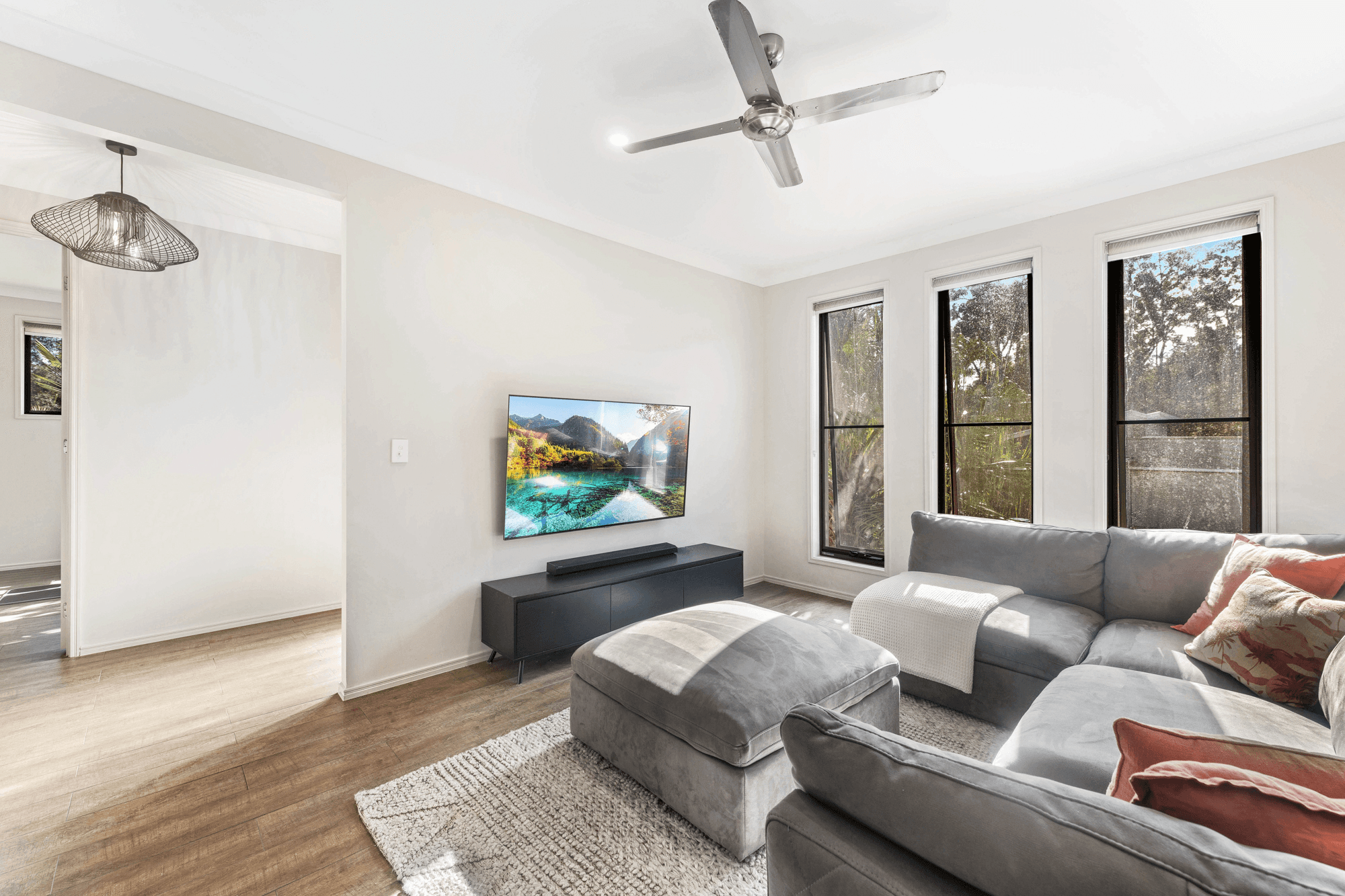 4 Elouera Close, LANDSBOROUGH, QLD 4550