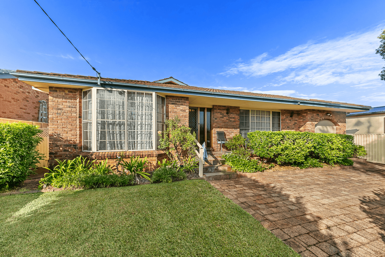 24 Avonlea Avenue, GOROKAN, NSW 2263