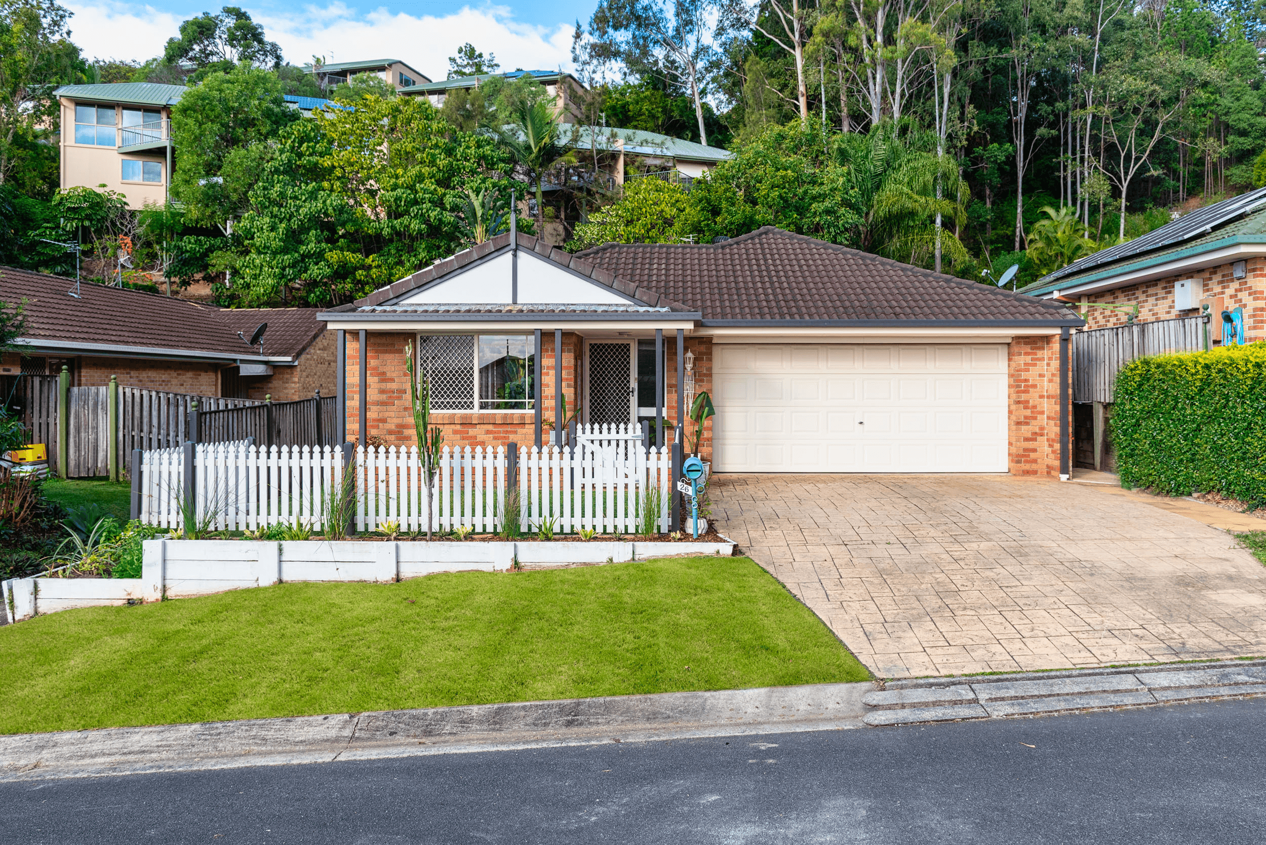 26 Banksiadale Close, Elanora, QLD 4221