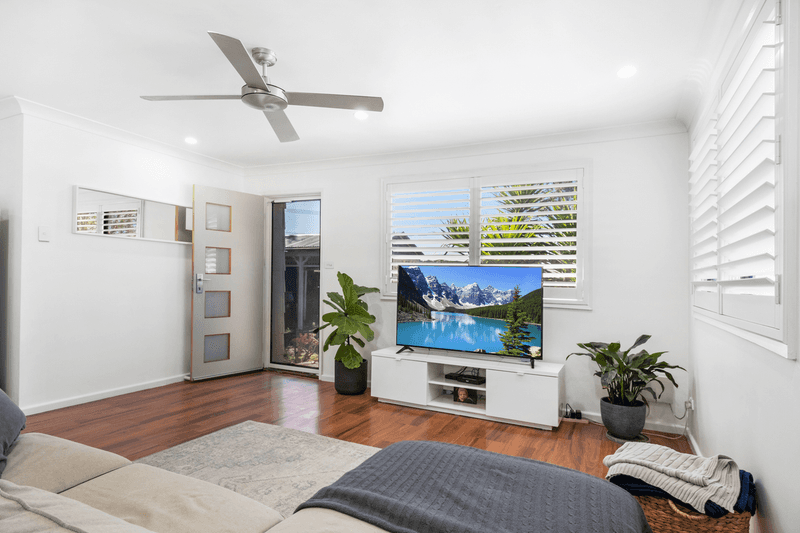 14 Scullin Place, BERKELEY VALE, NSW 2261