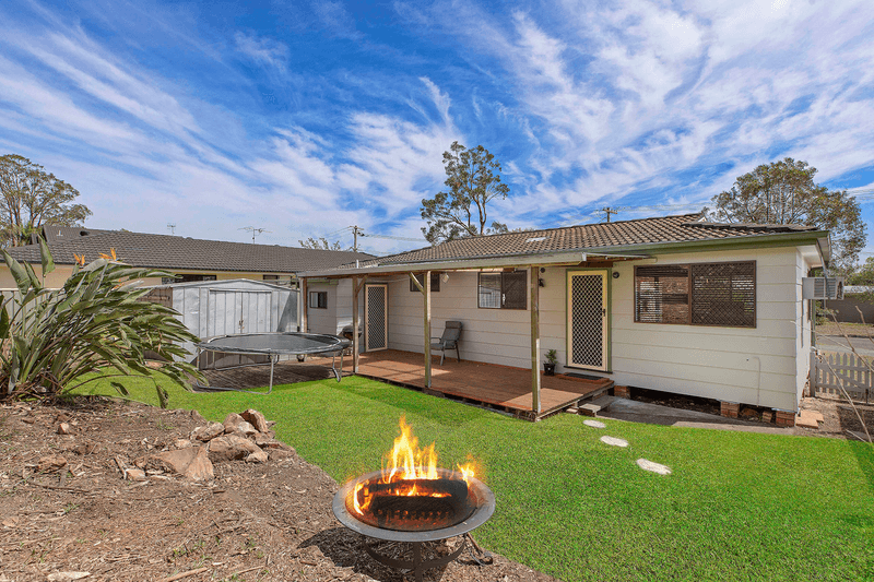 14 Scullin Place, BERKELEY VALE, NSW 2261