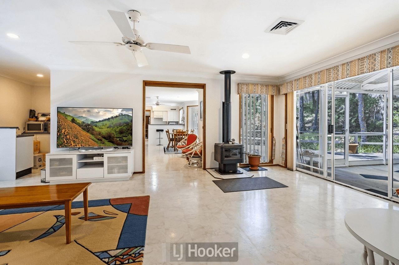 22 Wollundry Close, ELEEBANA, NSW 2282