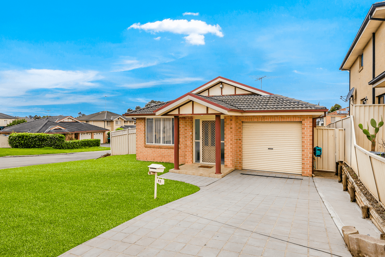 92 Carmichael Drive, WEST HOXTON, NSW 2171