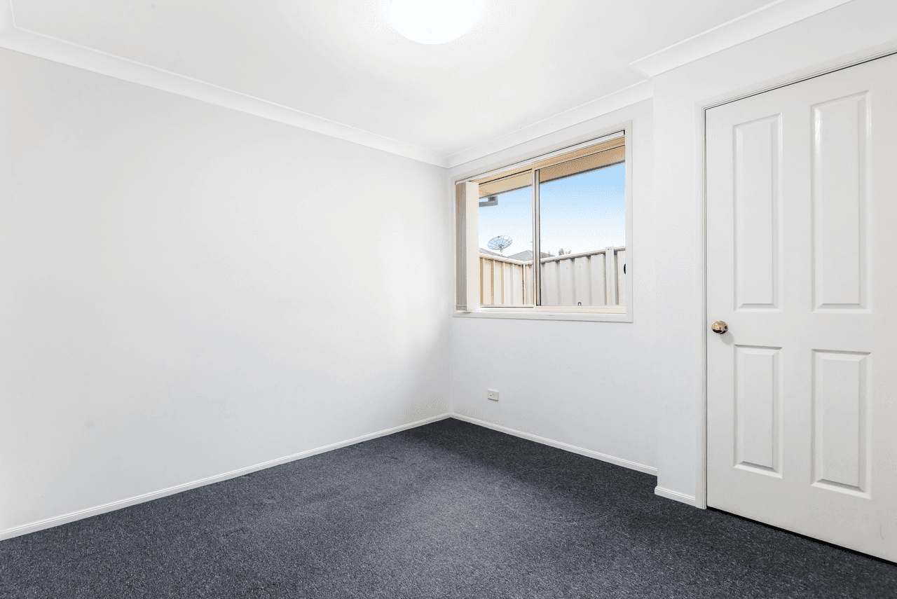 92 Carmichael Drive, WEST HOXTON, NSW 2171