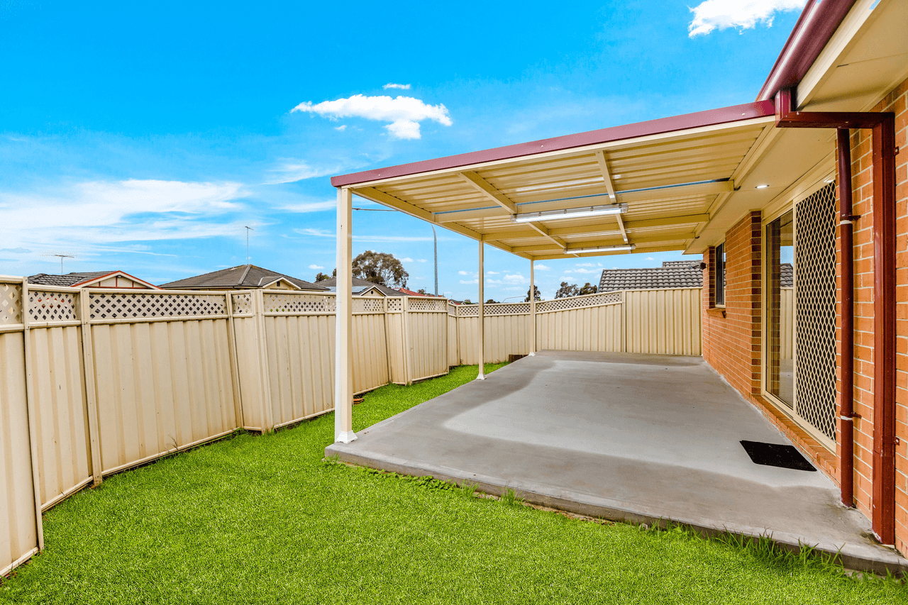 92 Carmichael Drive, WEST HOXTON, NSW 2171